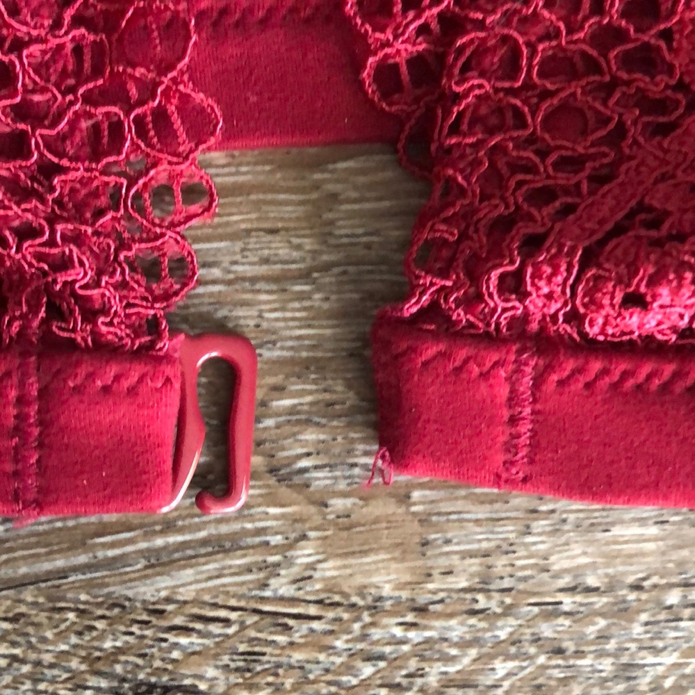 Victoria’s Secret Body by Victoria bralette - Picture 6 of 7